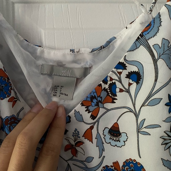 H&m strappy floral chiffon tank - Picture 4 of 4